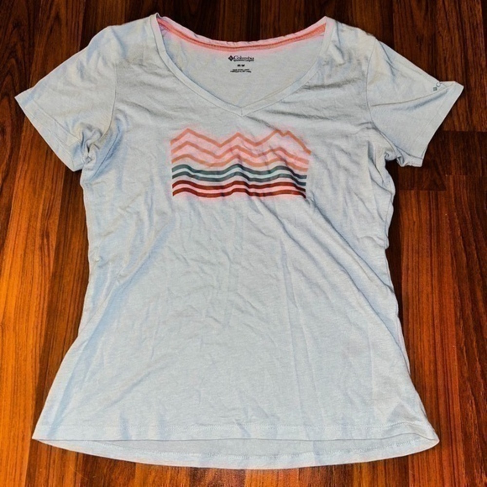 Columbia Women’s Gray Short Sleeve V Neck Shirt Size Medium